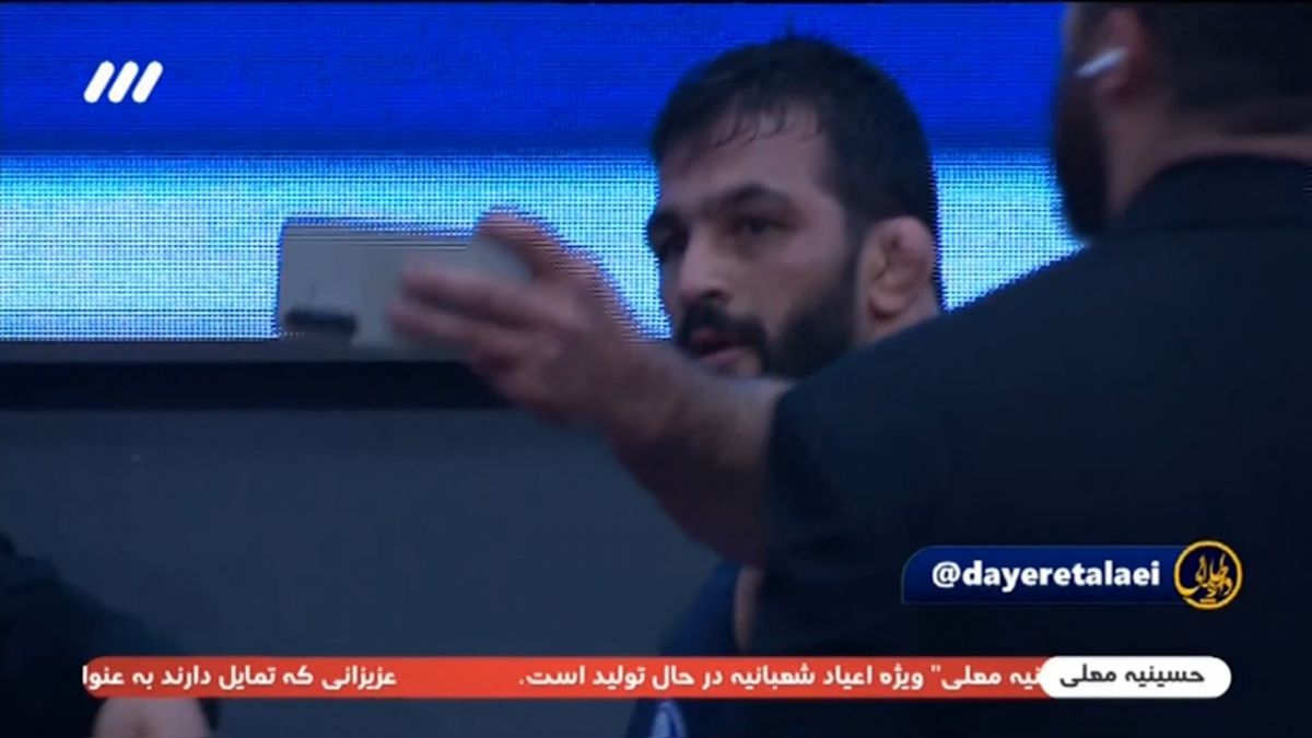 پرتاب شدن موبایل به سمت حسن یزدانی برای گرفتن عکس سلفی