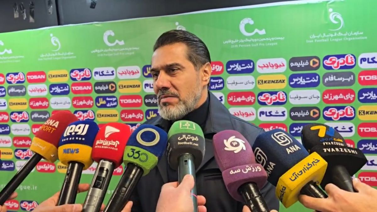 افشین پیروانی: جواد خیابانی باید بهتر صحبت کند و حرفهای قشنگی نمیزند