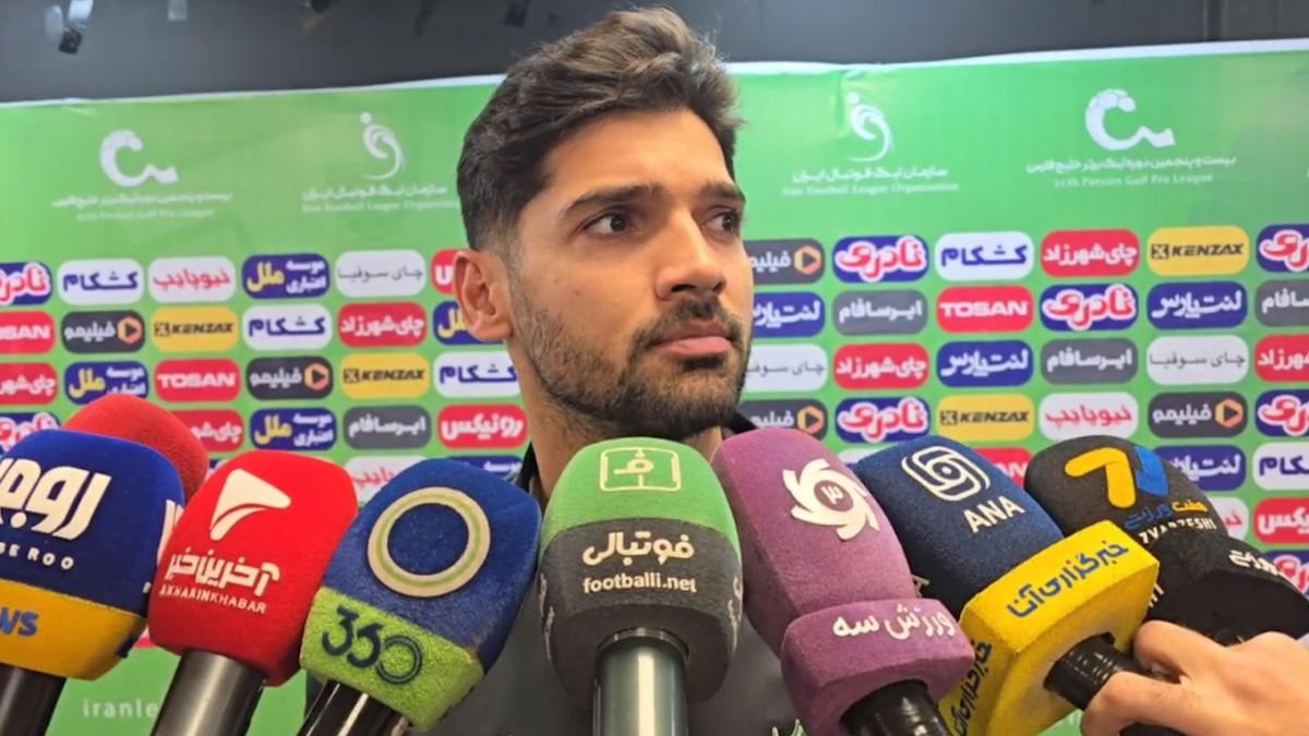 صحبتهای مهدی مهدیپور بازیکن آلومینیوم در پایان بازی با پرسپولیس