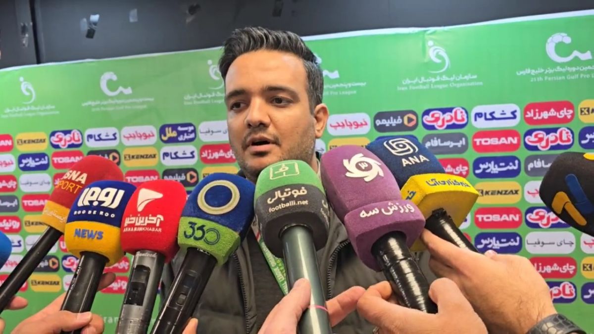 سخنگوی پرسپولیس: رفتار سروش و با خداداد عزیزی برابر است؟