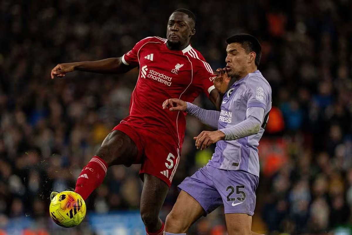 تمجید فندایک از مدافع لیورپول