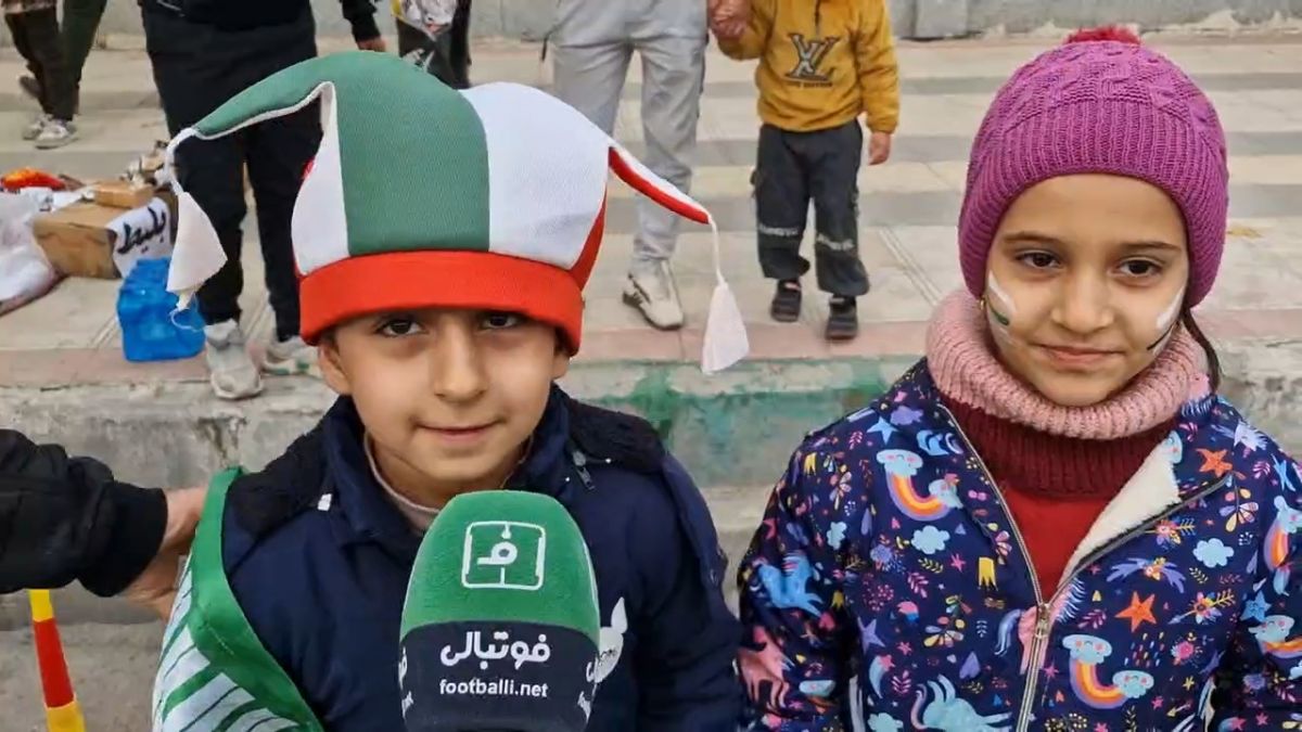 گفت و گو جالب با هواداران خیبر قبل از بازی با استقلال