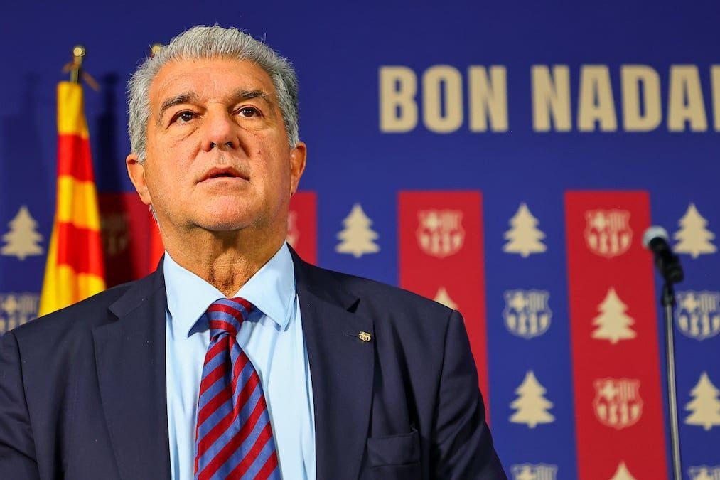 لاپورتا جواب پرز را در خصوص پرونده نگریرا میدهد