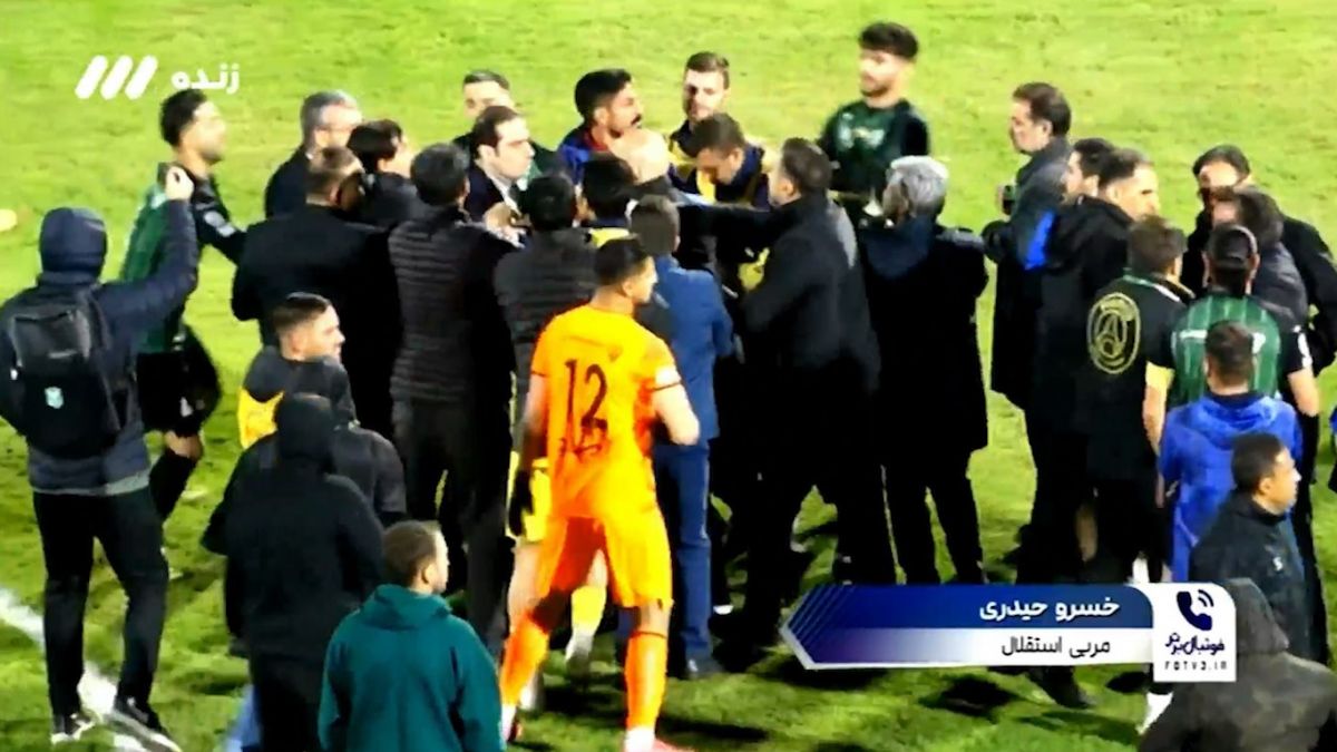 شرح وقایع عجیب و فحاشیها علیه استقلال در پایان بازی با خیبر از زبان خسرو حیدری