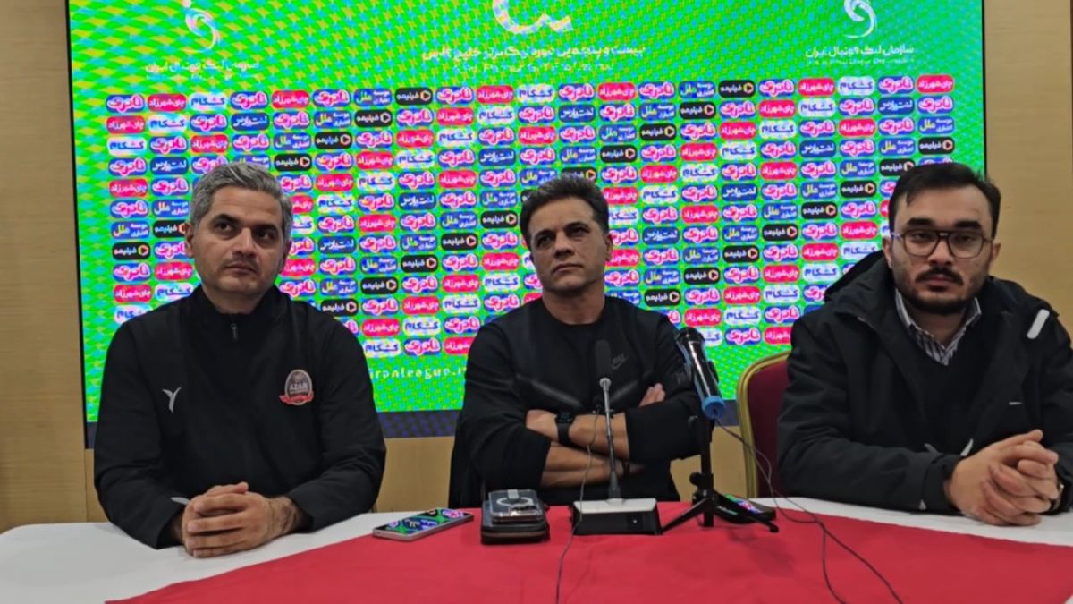 سرمربی شمس آذر: مقابل استقلال و پرسپولیس حق ما خورده شد