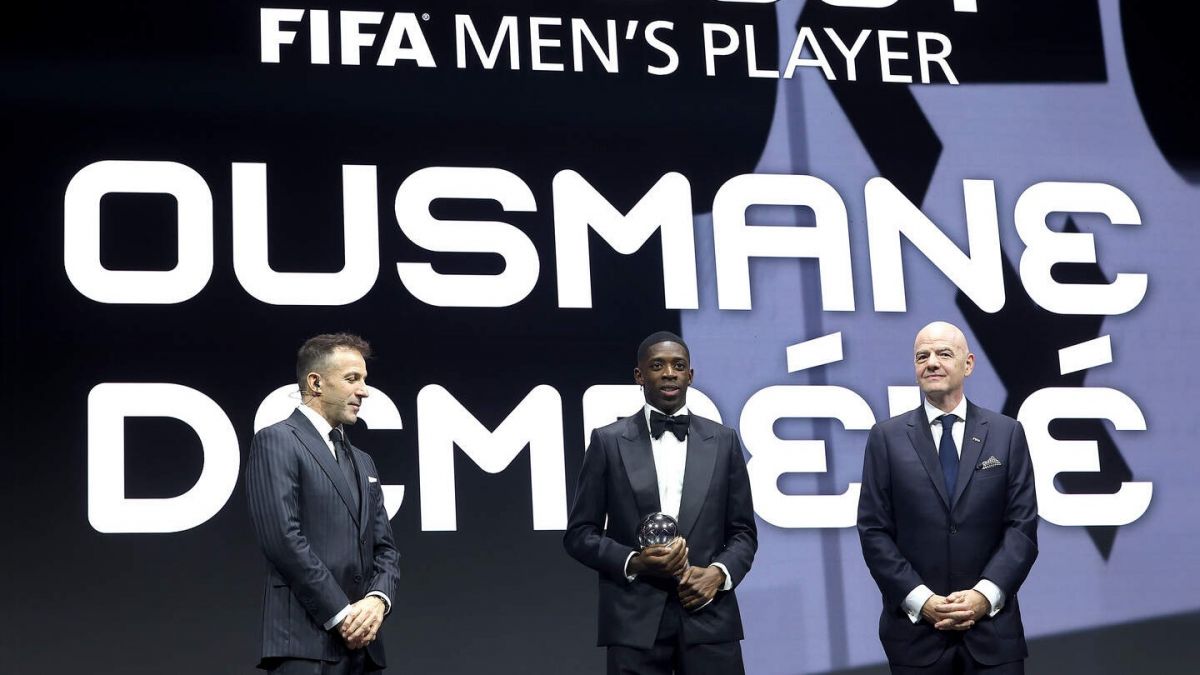 رسمی؛ دمبله بهترین بازیکن سال فیفا شد