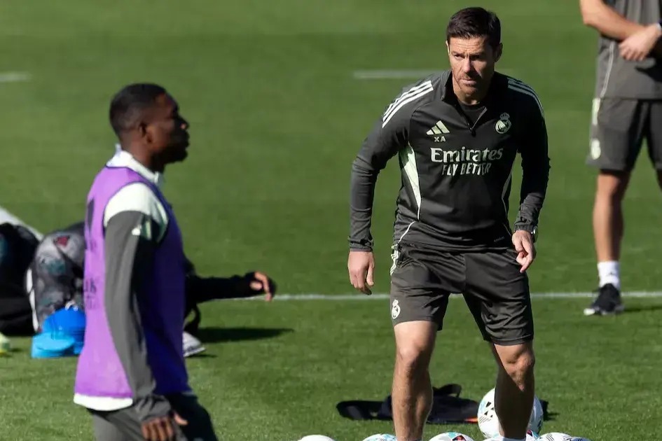 یکی از مدافعان رئال مادرید به تمرینات برگشت