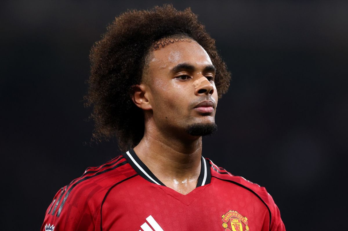 اختلاف نظر بزرگ منچستریونایتد و رم بر سر مهاجم هلندی