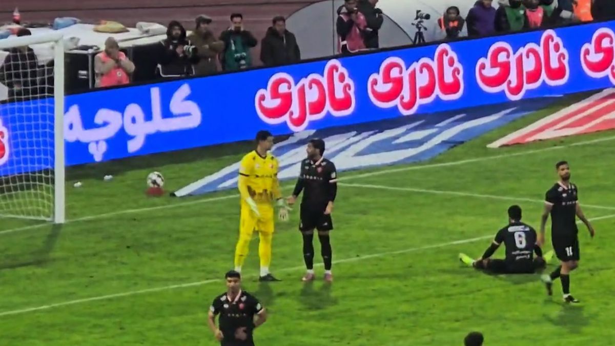 تذکر پیام نیازمند به حسین ابرقویی بعد از موقعیت گلزنی تراکتور