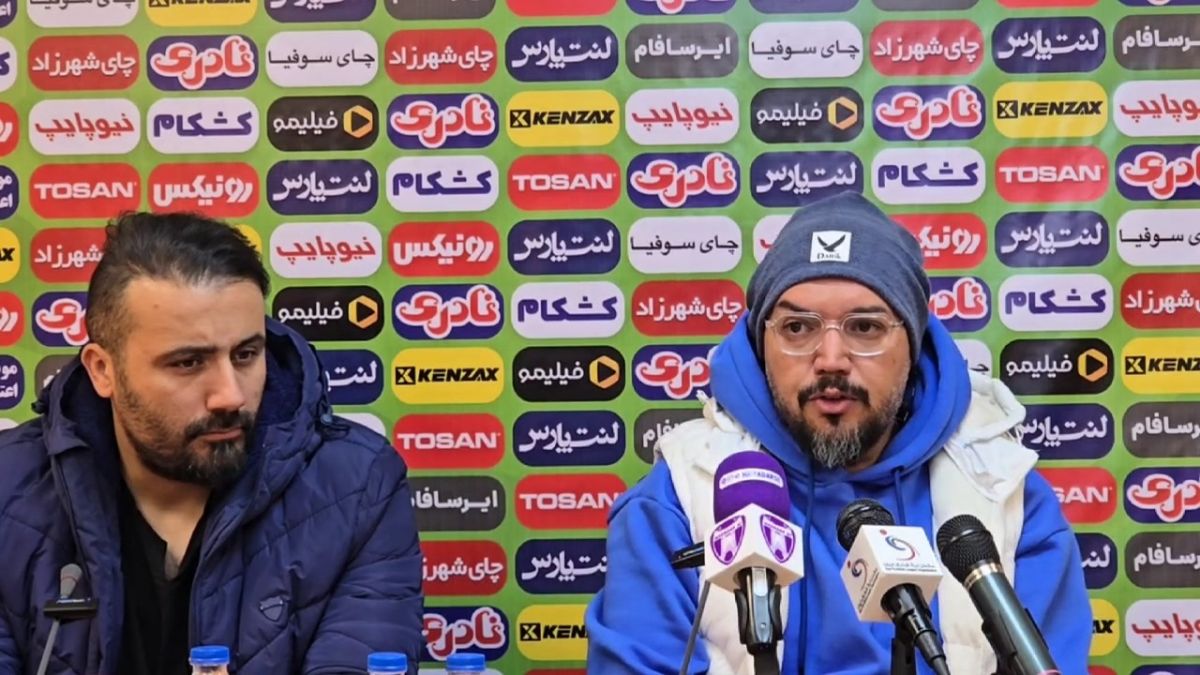 کنفرانس خبری ربیعی سرمربی هوادار پیش از تقابل با سایپا در جام حذفی