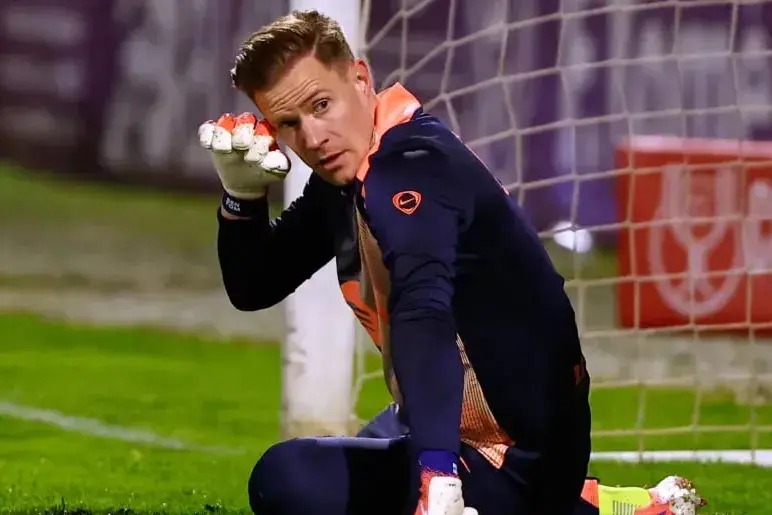 کاپیتان بارسلونا حاضر به ترک این تیم نیست