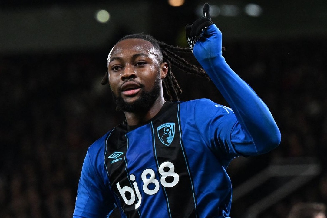 اسطوره لیورپول و منع تیم سابقش از خرید ستاره پرطرفدار بورنموث