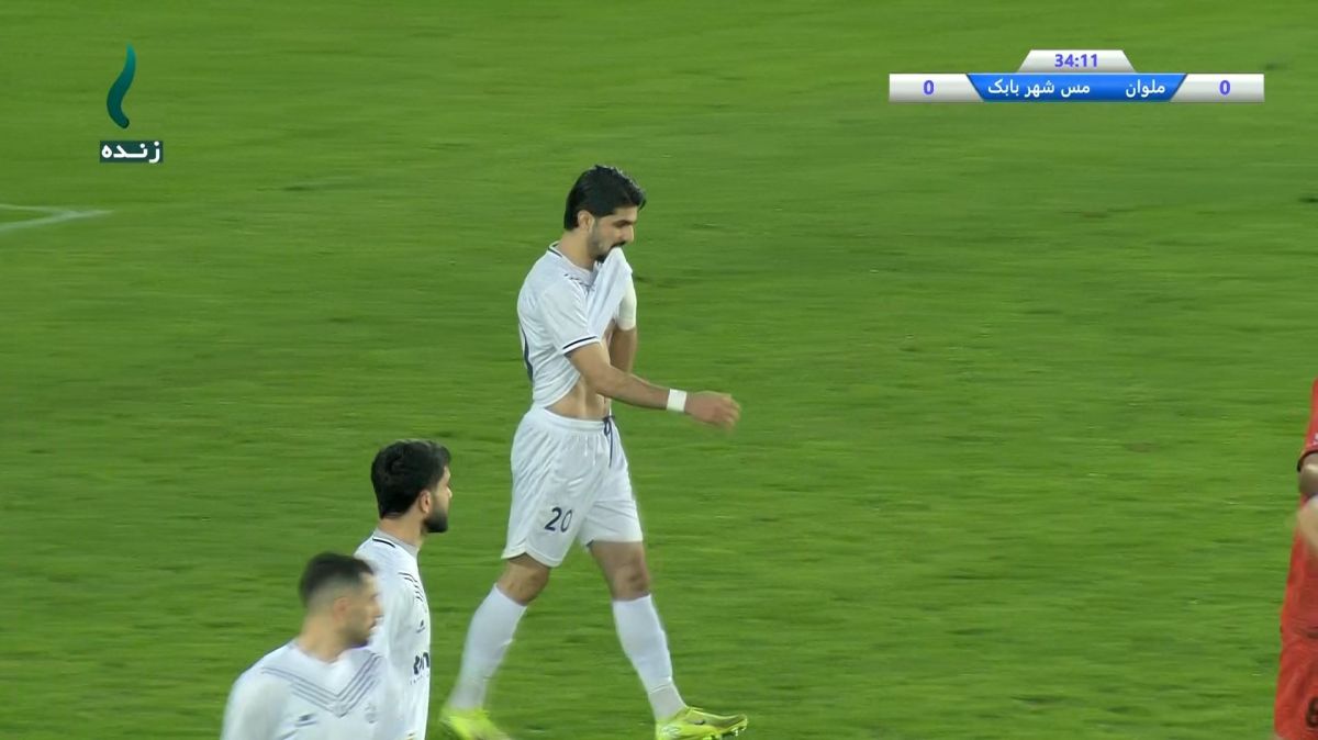 هدر رفتن پنالتی ملوان مقابل مس شهر بابک توسط محمد پاپی