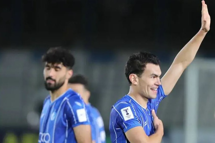 رستم و سامان، قلب دفاع استقلال مقابل المحرق