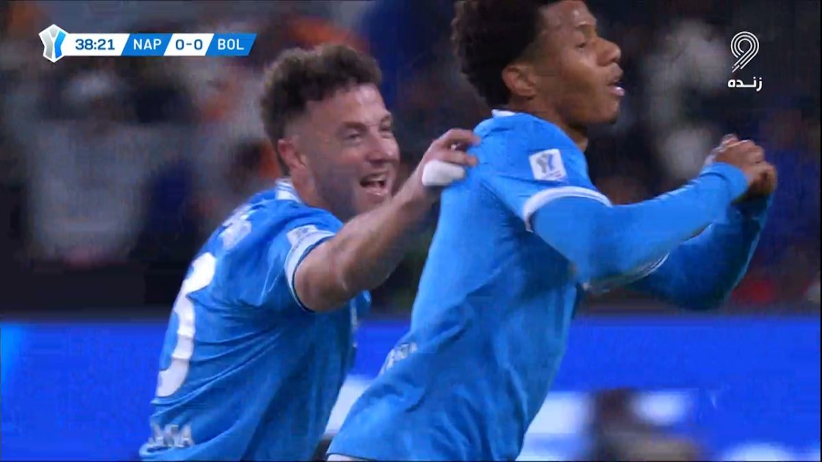 گل اول ناپولی به بولونیا (سوپرگل بی نظیر نرس)