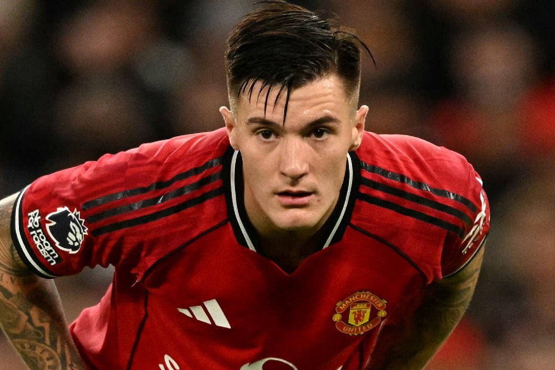 دفاع آموریم از عملکرد ضعیف ستاره گران قیمت منچستریونایتد