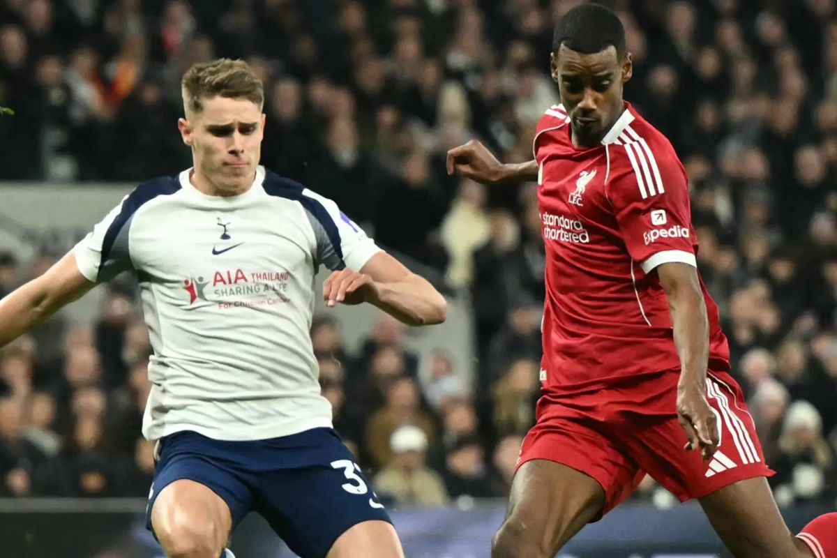 عذرخواهی علنی ستاره تاتنهام از الکساندر ایساک