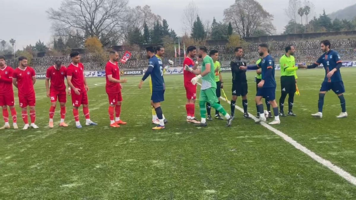 مراسم ابتدای بازی شهرداری نوشهر و مس سونگون