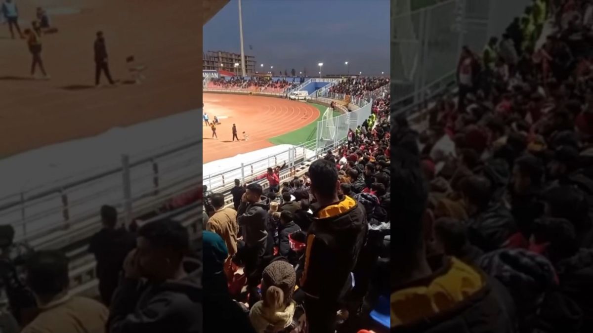 حرکات موزون هواداران پرسپولیس در ورزشگاه شهدای مس