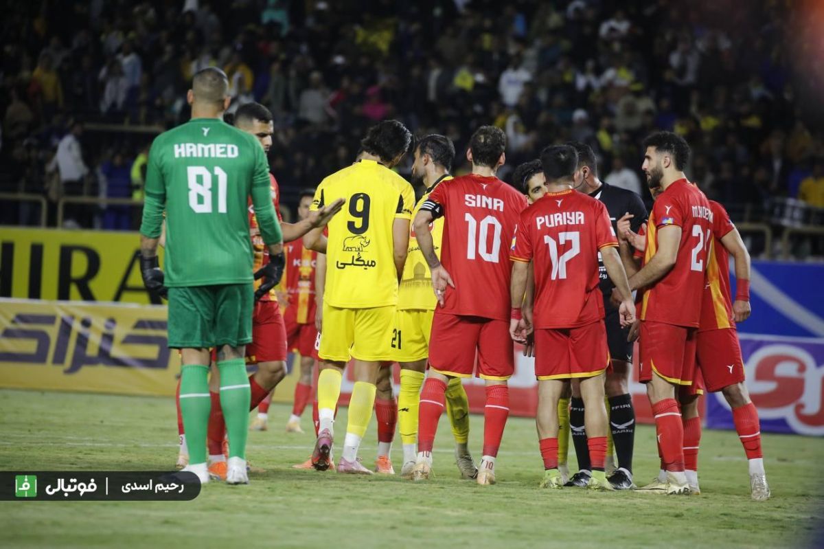 گزارش تصویری/ فجرسپاسی یک - فولاد دو