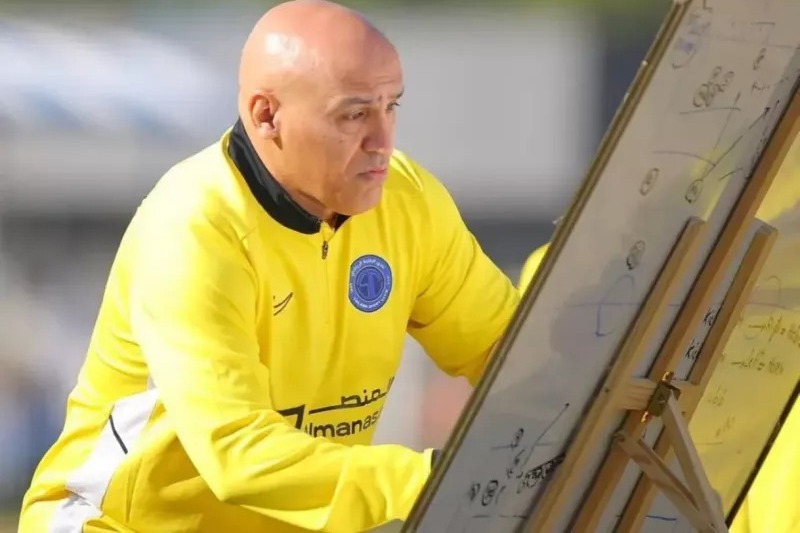 منصوریان: قطعا بازیکن ایرانی جذب میکنیم