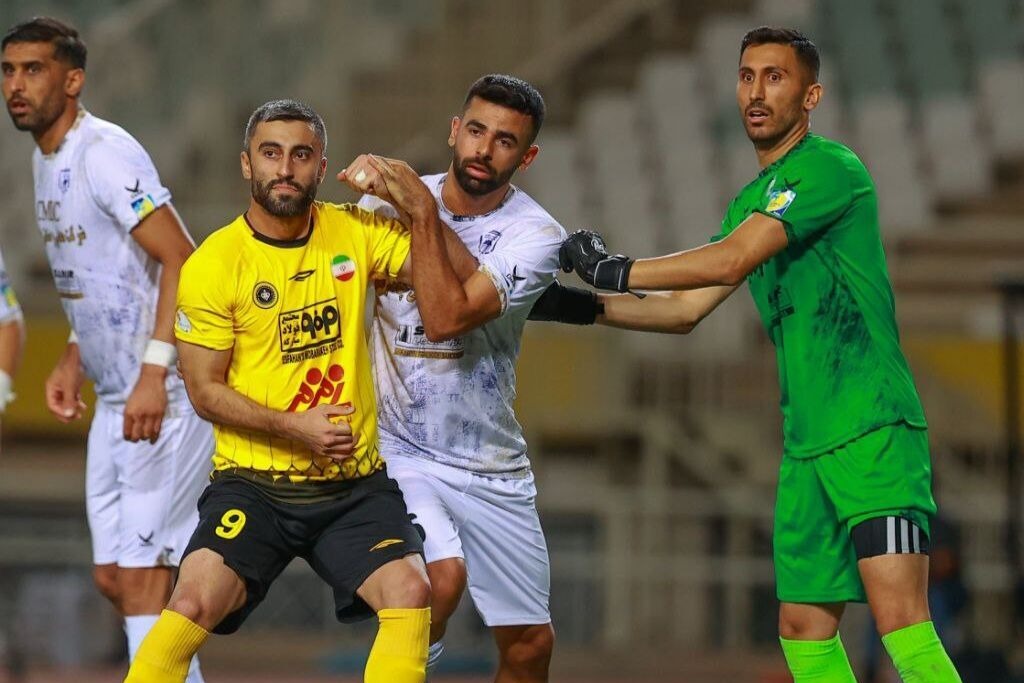 ترکیب احتمالی سپاهان برابر چادرملو