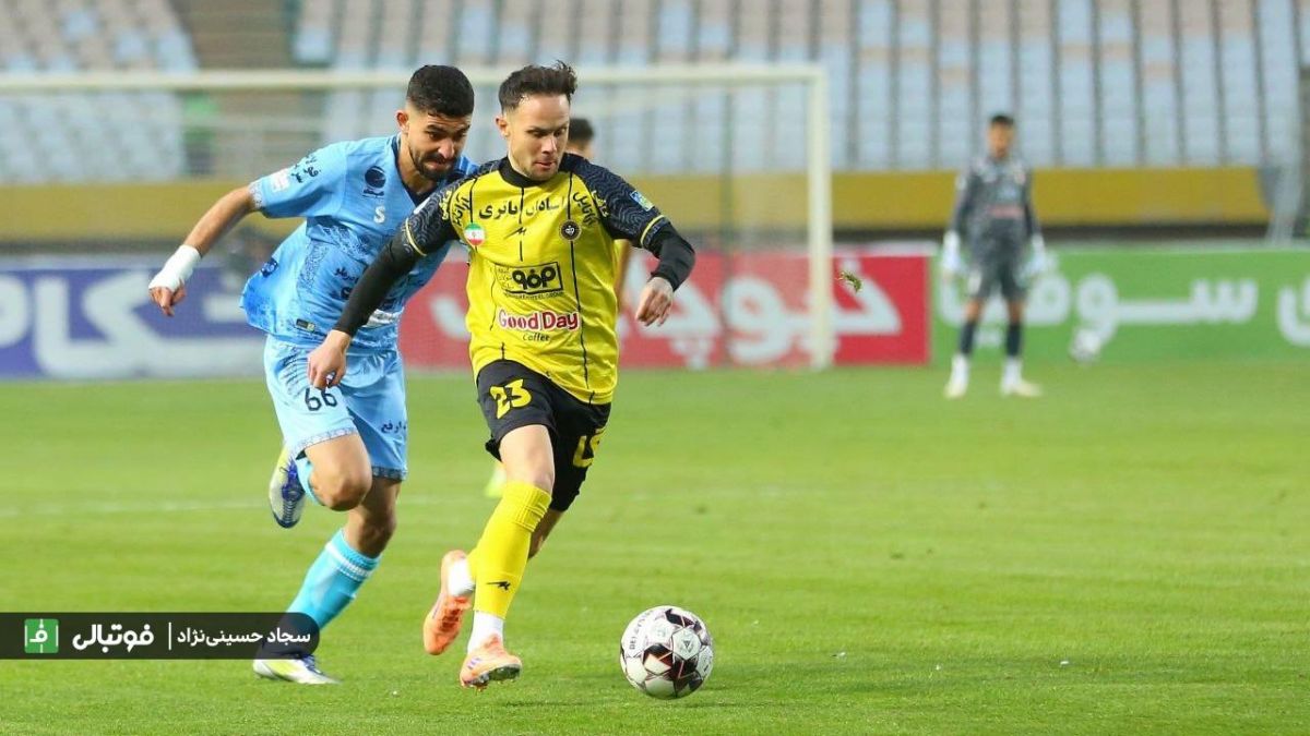پایان نیمه اول/ سپاهان صفر - چادرملو صفر