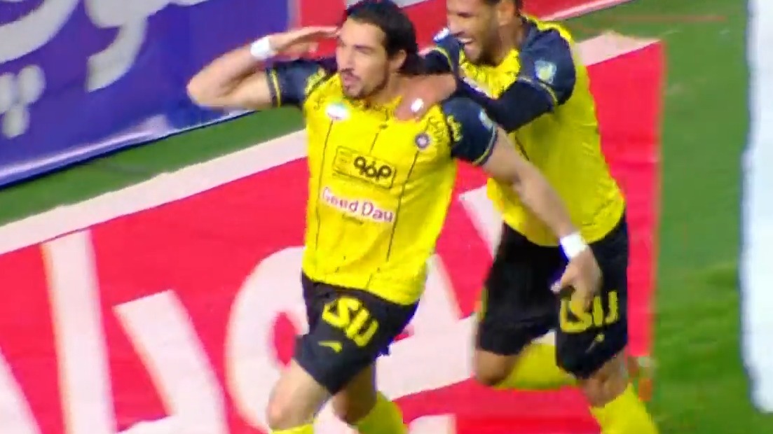 گل اول سپاهان به چادرملو اردکان (انزو)