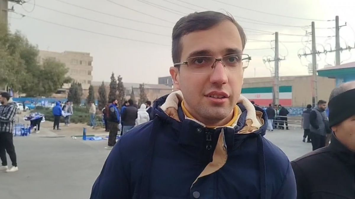 هوادار استقلال: حتی با حضور صد نفر باید در ورزشگاهی که چمن مناسب دارد بازی کنیم