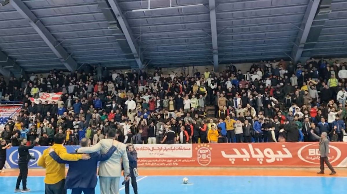 جو بینظیر هواداران گیتی پسند اصفهان پیش از بازی مقابل گهر زمین سیرجان