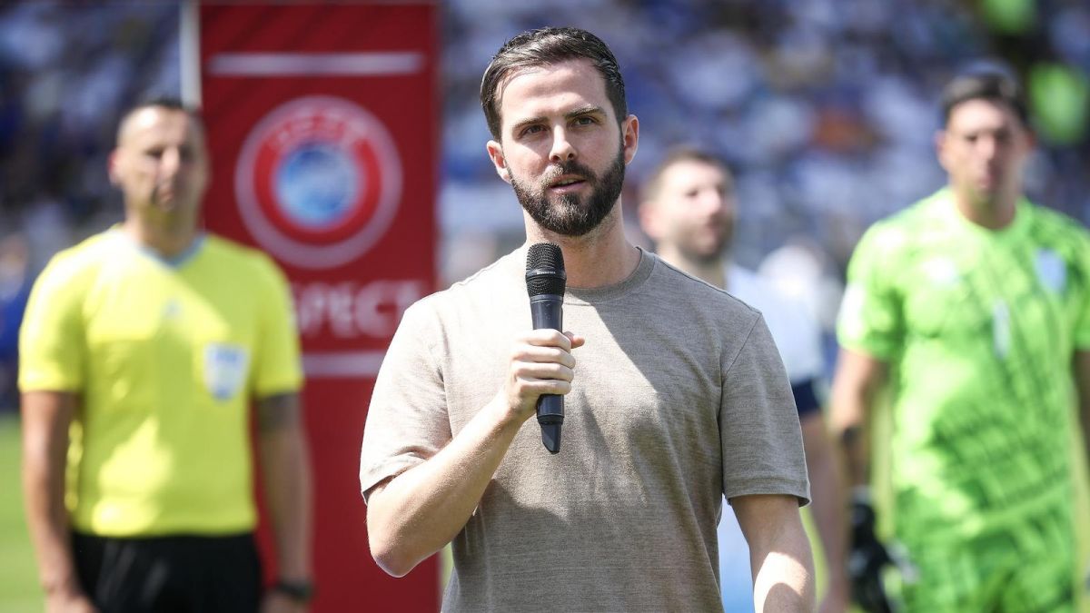 رسمی؛ میرالِم پیانیچ از فوتبال خداحافظی کرد