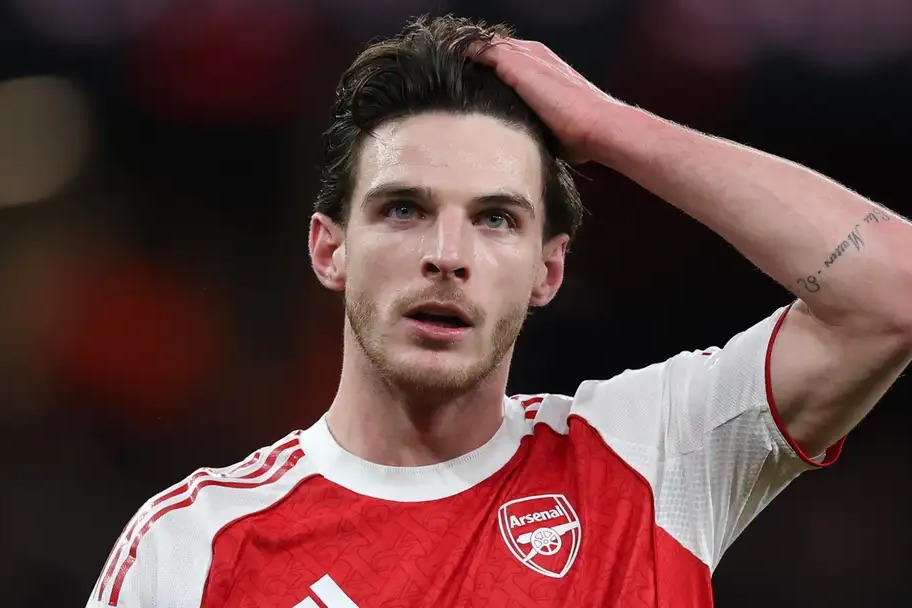 مصدومیت ستاره آرسنال، چند ساعت قبل از دیدار حساس با استون‌ویلا