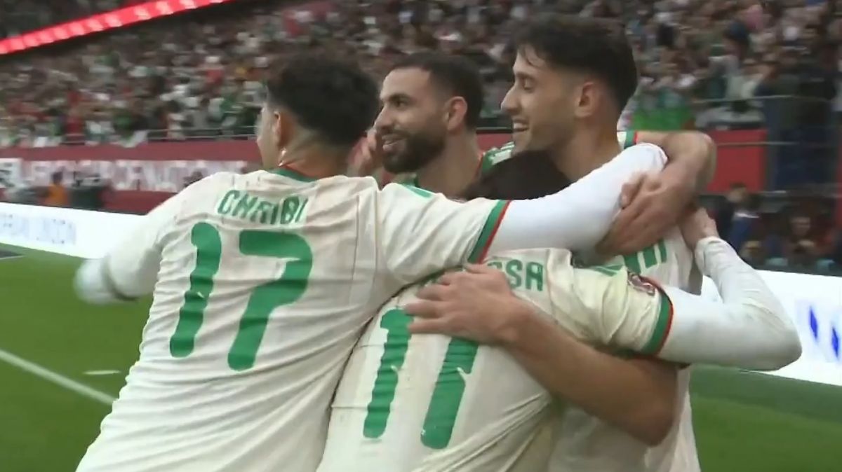 گل اول الجزایر به گینه استوایی (بلعید)