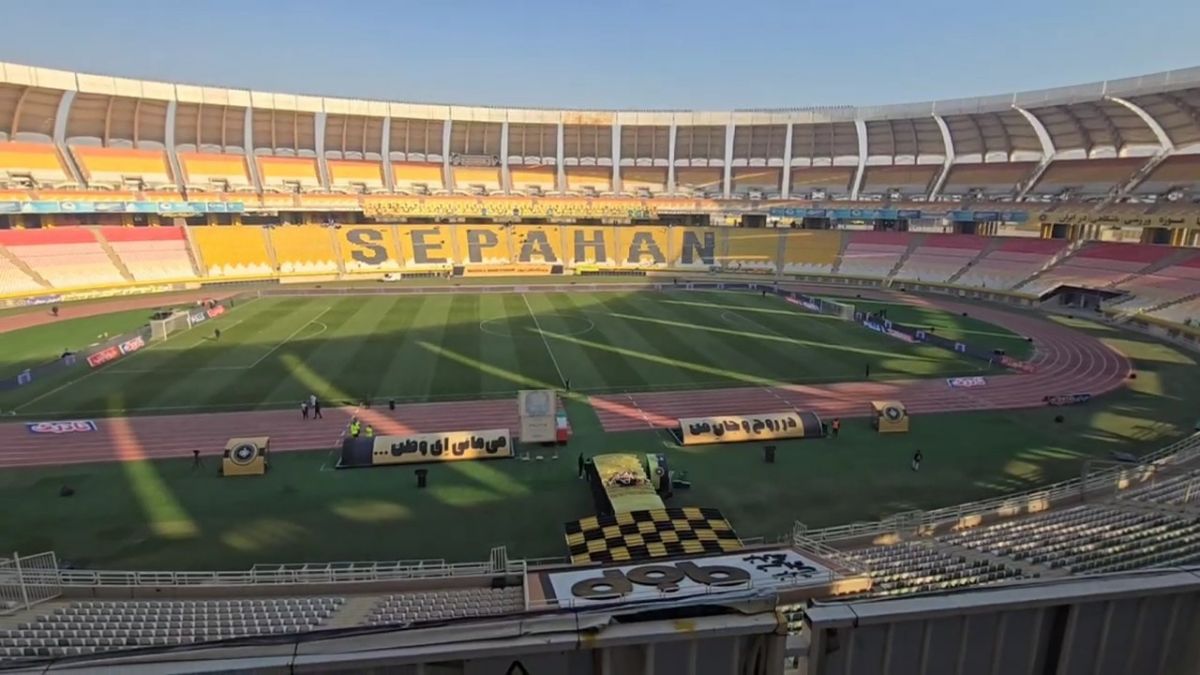 ورزشگاه خالی نقش جهان دو ساعت پیش از تقابل سپاهان و استقلال