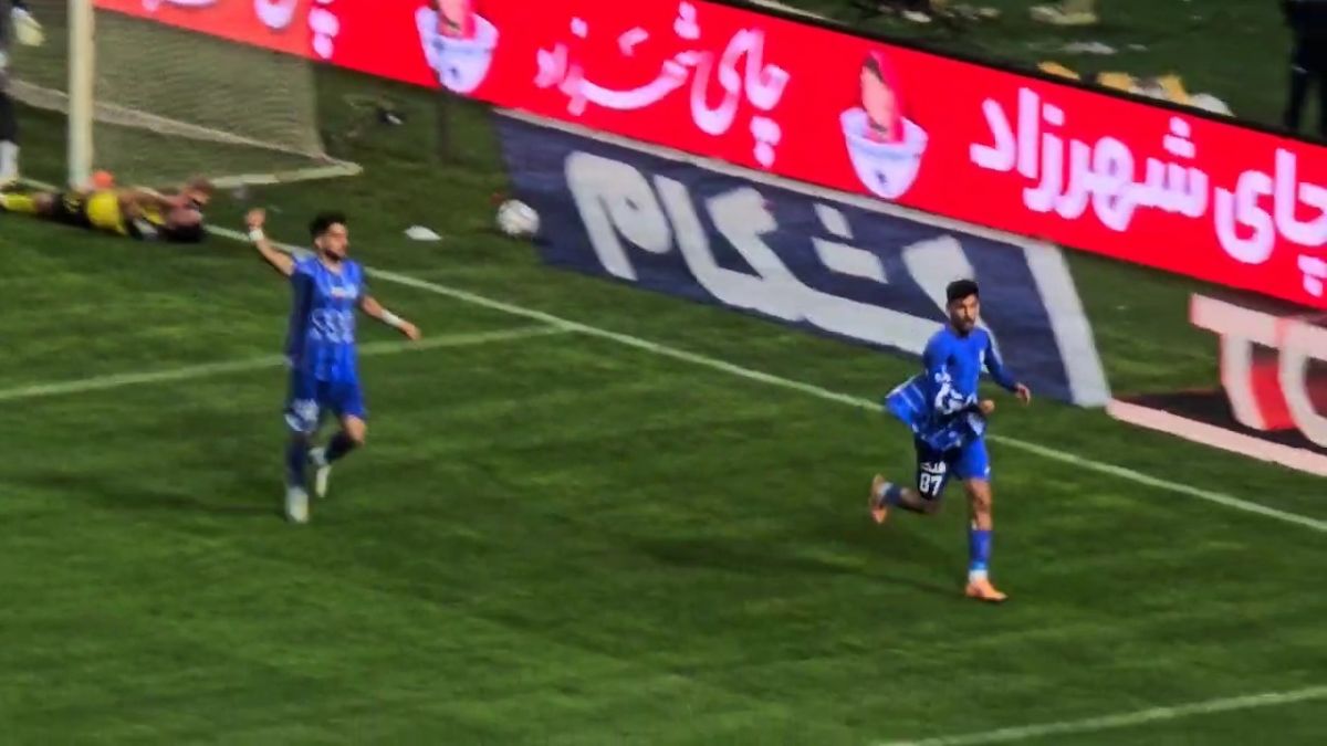 گل دوم استقلال به سپاهان از زاویه دوربین فوتبالی