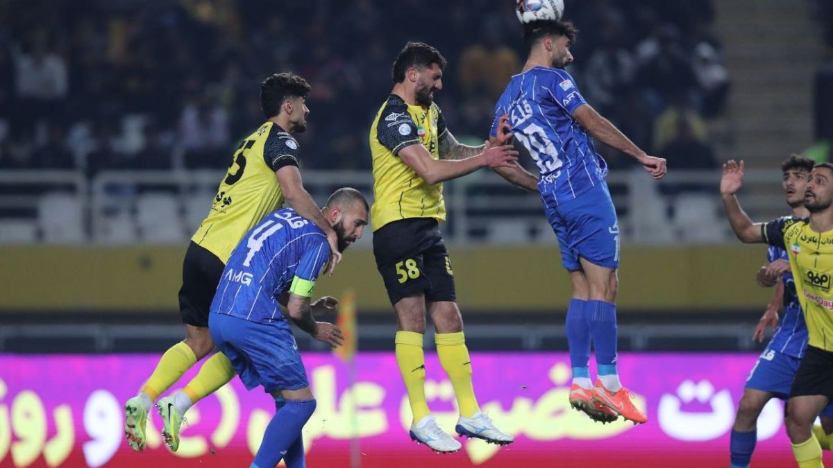 شکست صدرنشین مقابل استقلال/ساپینتو پرونده برکناری را آتش زد!