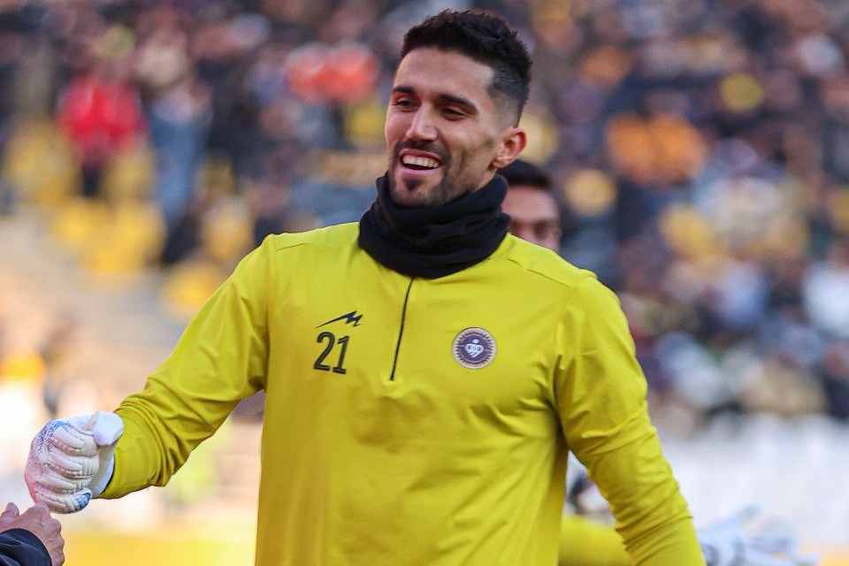 باخت سیدحسین به عشق واقعی؛ حسینی، استقلال را نمی‌برد!