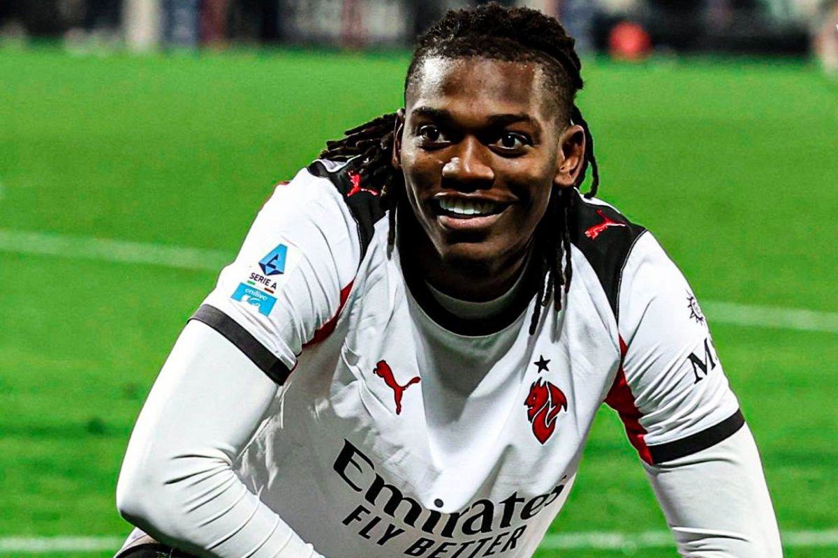 برد حداقلی میلان در خانه کالیاری؛ روسونری موقتاً صدرنشین شد