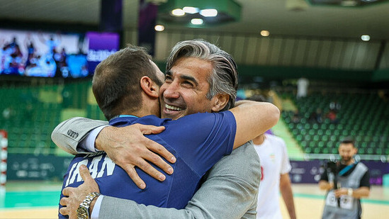 وحید شمسایی نامزد بهترین مربی سال جهان شد