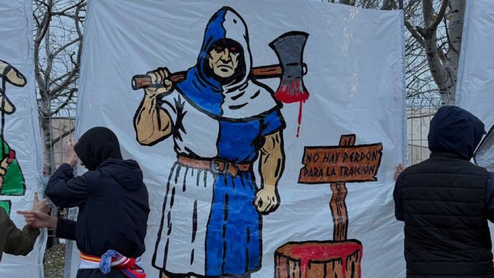 بنر جنجالی هواداران اسپانیول علیه دروازهبان بارسلونا