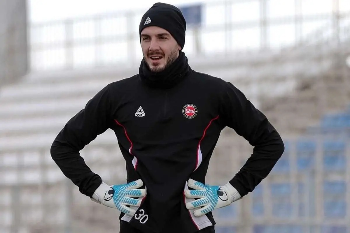 تراکتور دروازهبان سوئدی را نمیخواهد!