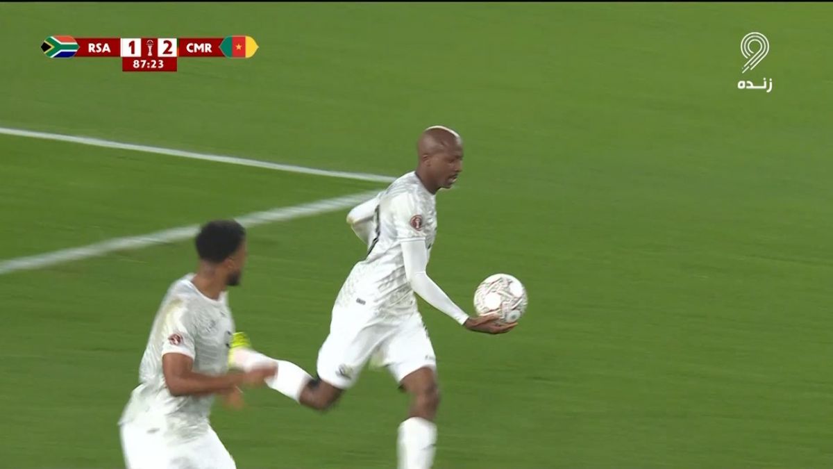 گل اول آفریقا جنوبی به کامرون (ماکگوپا)