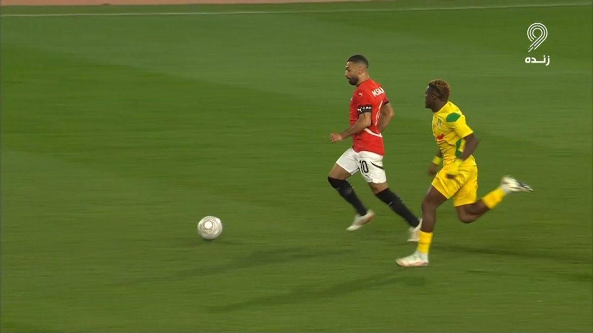 گل سوم مصر به بنین (محمد صلاح در دقیقه 124)