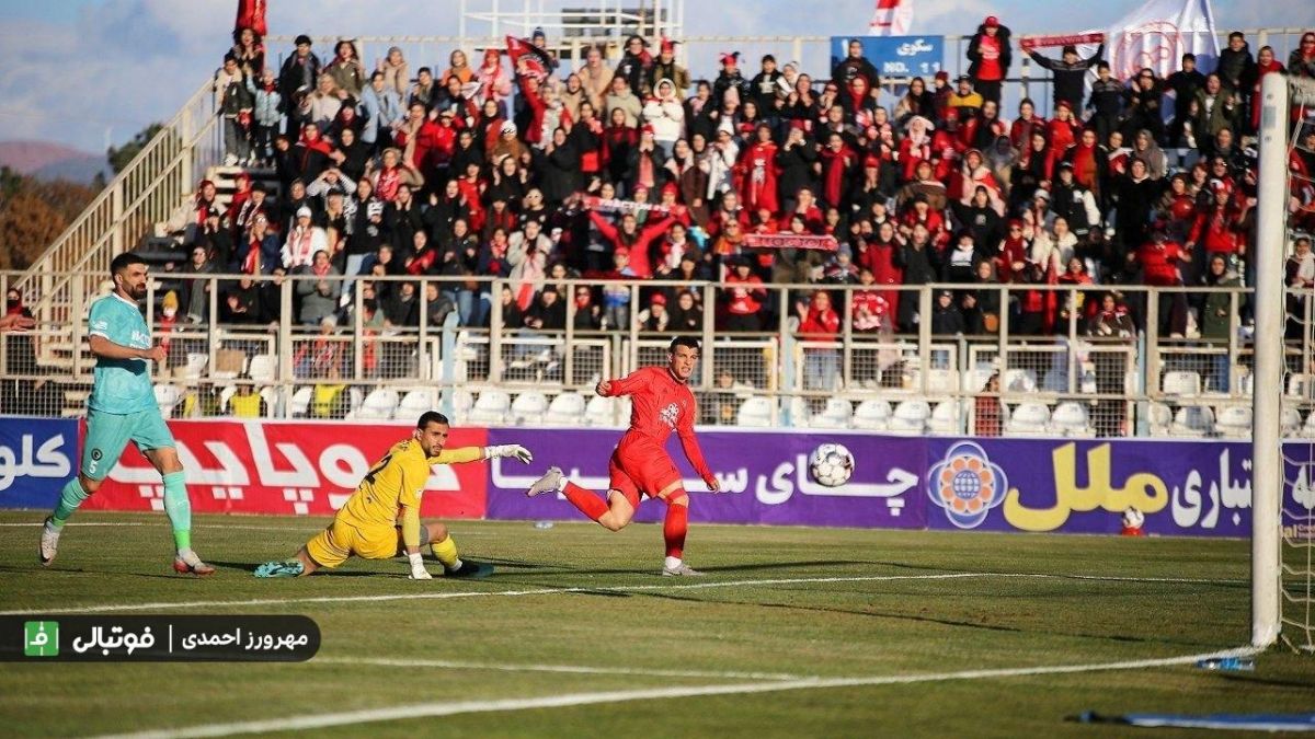 حمله حسینزاده به آقای گلی تاریخ تراکتور!