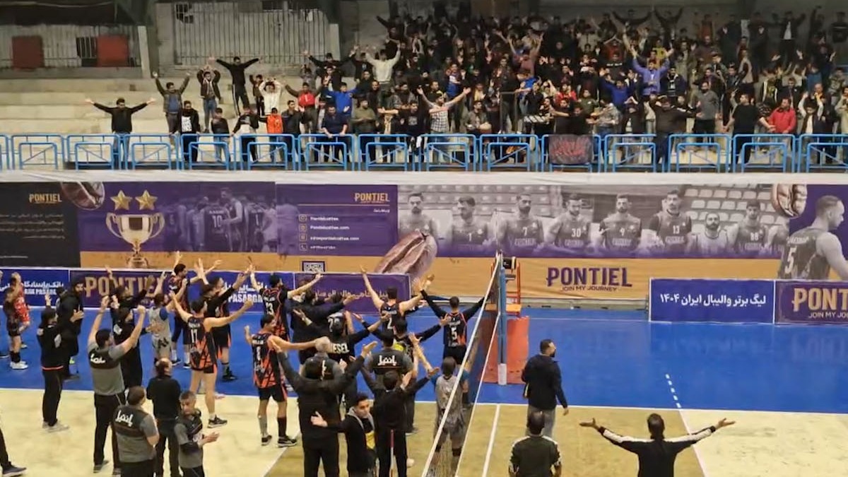 حواشی بازی والیبال سایپا مقابل استقلال گنبد