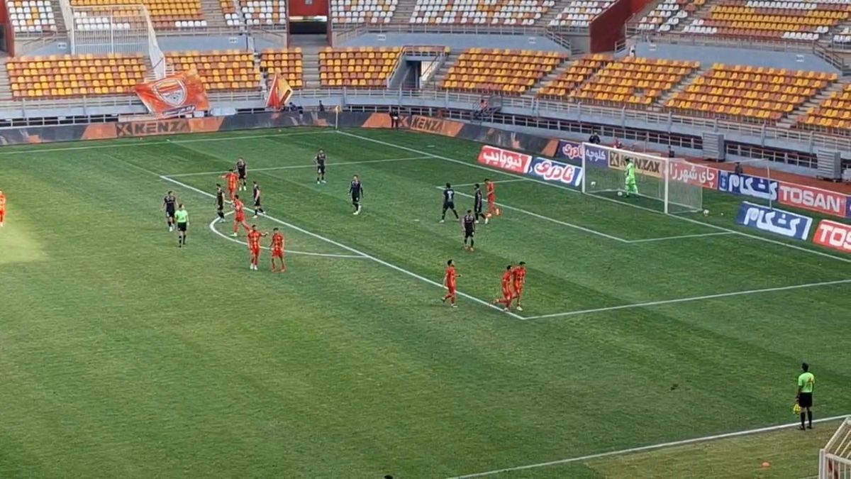 گل تاکتیکی فولاد به پرسپولیس توسط محروقی از زاویه دوربین فوتبالی