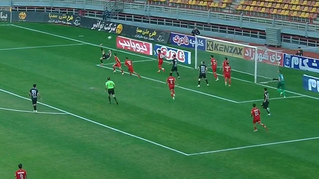 شوت سرلک و برگردان میلاد محمدی تبدیل به گل اول پرسپولیس مقابل فولاد نشد