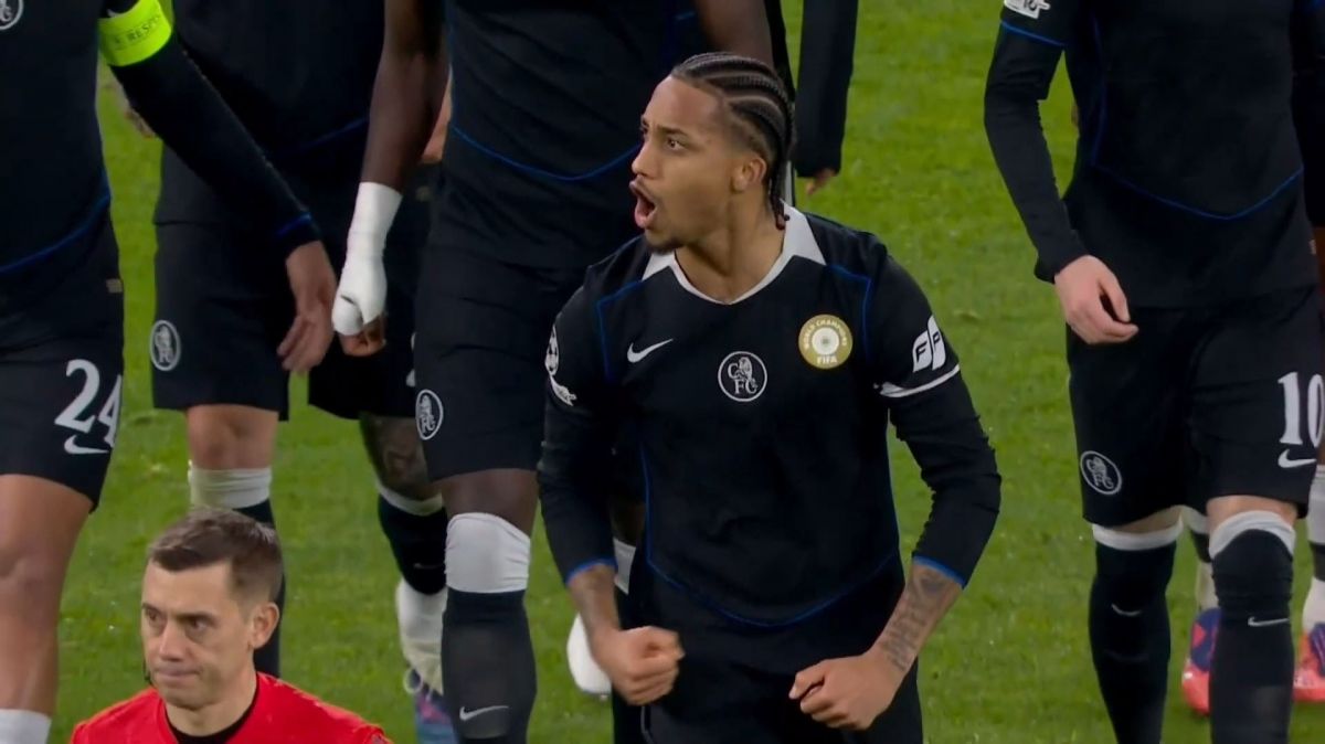 گل دوم چلسی به ناپولی (سوپرگل ژائو پدرو)