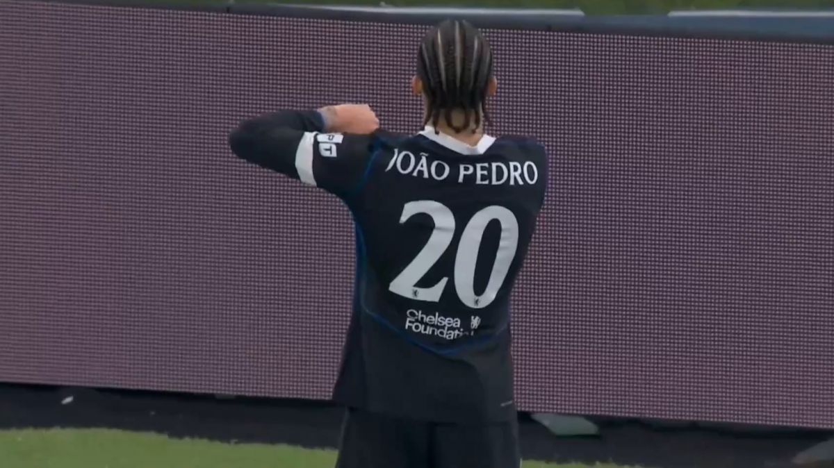 گل سوم چلسی به ناپولی (دبل ژائو پدرو)