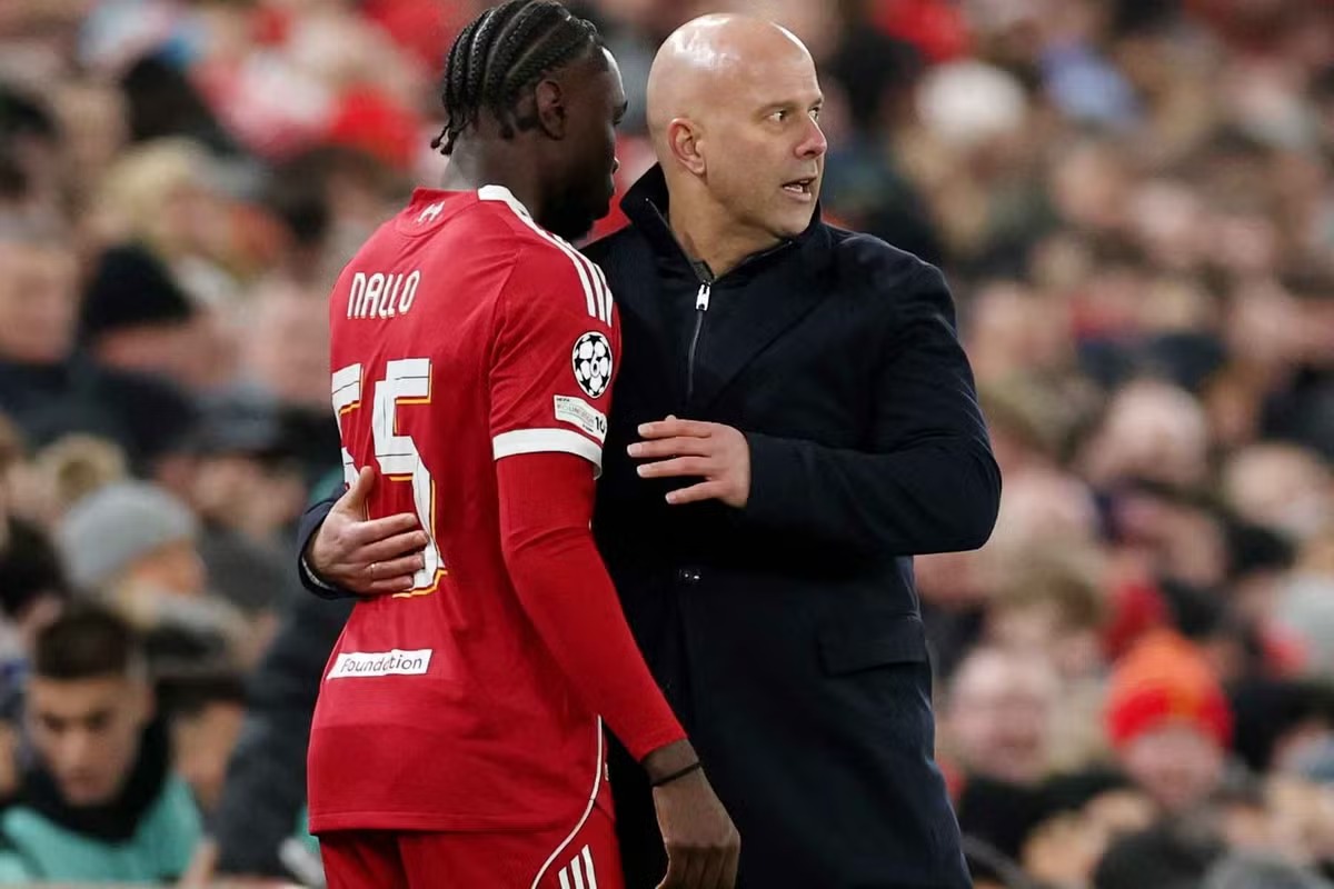 با مصدومیت فریمپونگ، لیورپول مجبور به جذب بازیکن جدید میشود